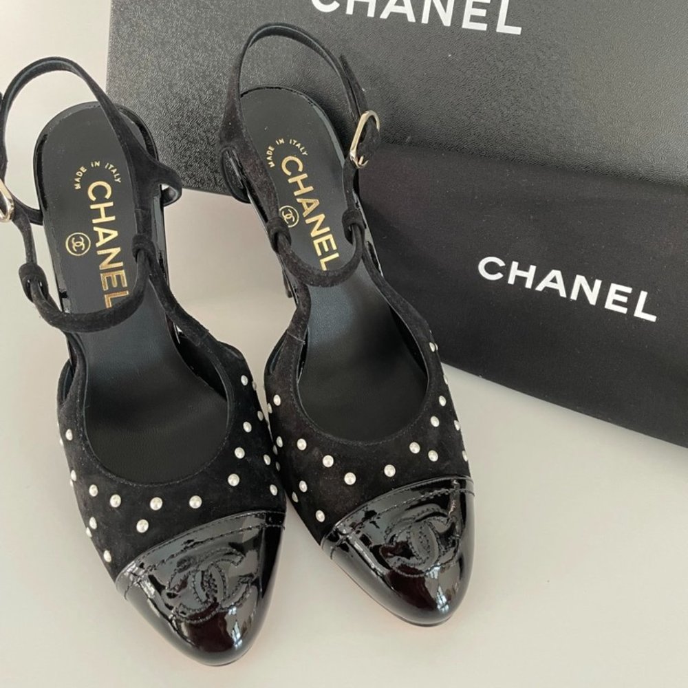 Chanel Black Satin Pearl Embellished CC  Pumps Size 37 C (Size 5.5 US Women's)